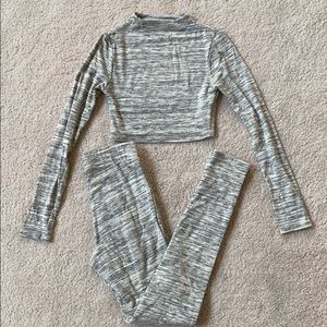 NAKED WARDROBE - Comfy l/s crop & legging set